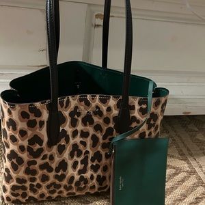 Selling a gorgeous Cheetah Kate Spade Tote!